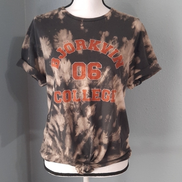 City Dreams Bjorkvin College Acid Washed Tshirt - Picture 2 of 9